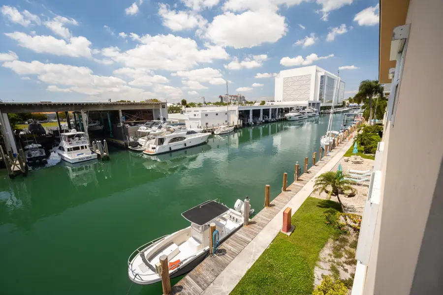1510 SE 15th Street #302, Fort Lauderdale, FL 33316 - #3