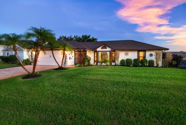 686 SW Hoffenberg Avenue, Port St Lucie, FL 34953