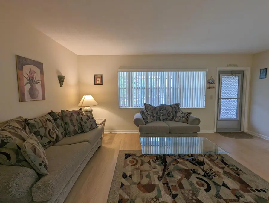 113 E Waltham E, West Palm Beach, FL 33417 - #3