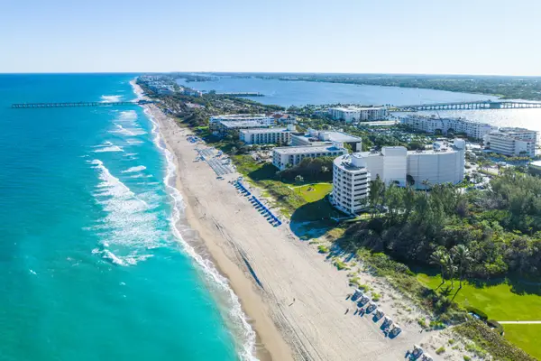 2780 S Ocean Boulevard #406, Palm Beach, FL 33480