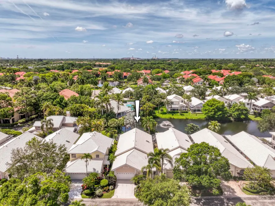 264 W Canterbury Dr W, Palm Beach Gardens, FL 33418 - #2