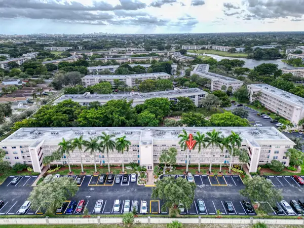 2004 Granada Drive #J3, Coconut Creek, FL 33066