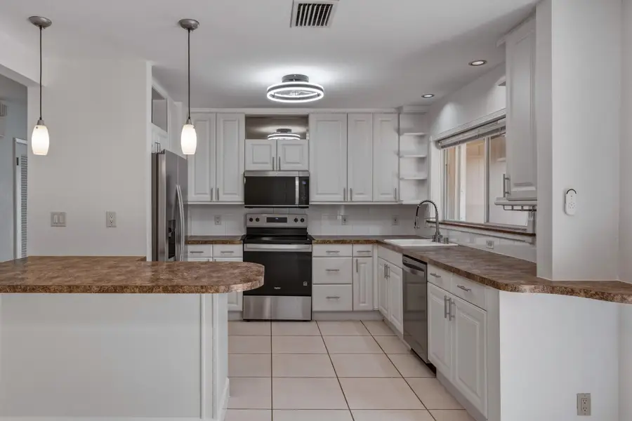 284 Allenwood Drive, Lauderdale By The Sea, FL 33308 - #3