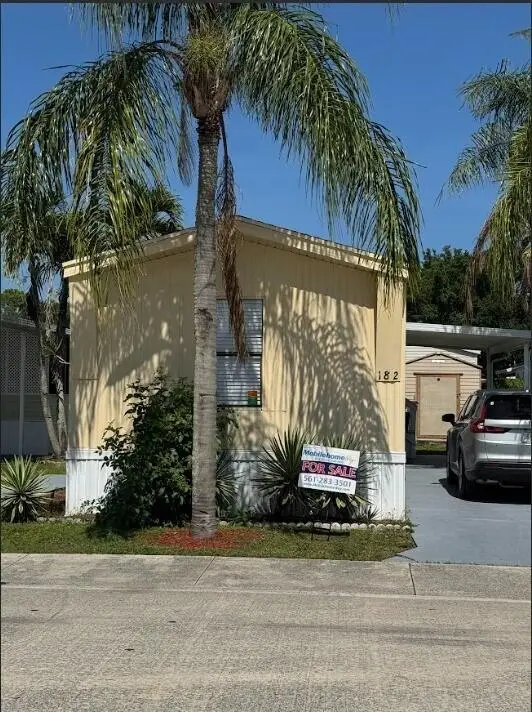 182 Plantation Boulevard, Greenacres, FL 33467
