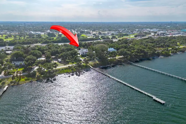 1009 S Indian River Drive, Fort Pierce, FL 34950
