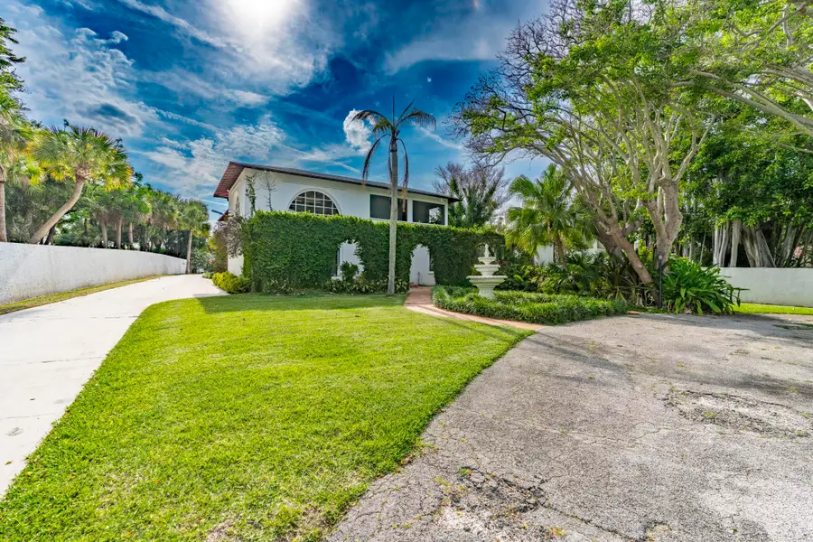 1009 S Indian River Drive, Fort Pierce, FL 34950 - #2