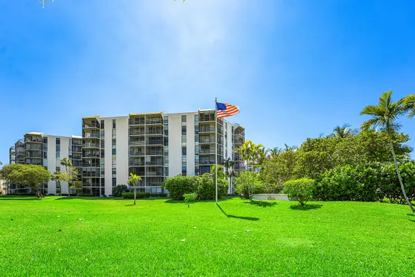 20500 W Country Club Drive #210, Aventura, FL 33180