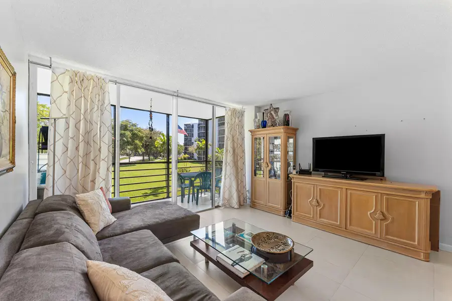 20500 W Country Club Drive #210, Aventura, FL 33180 - #3
