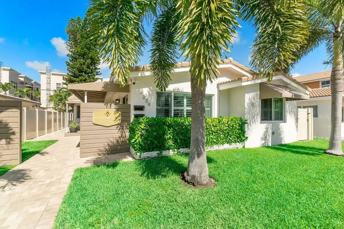 1039 N Victoria Park Road #1-3, Fort Lauderdale, FL 33304 - #1