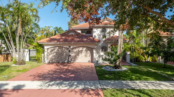 484 NW 38th Terrace, Deerfield Beach, FL 33442
