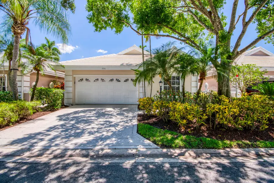 206 Canterbury Drive W, Palm Beach Gardens, FL 33418 - #2