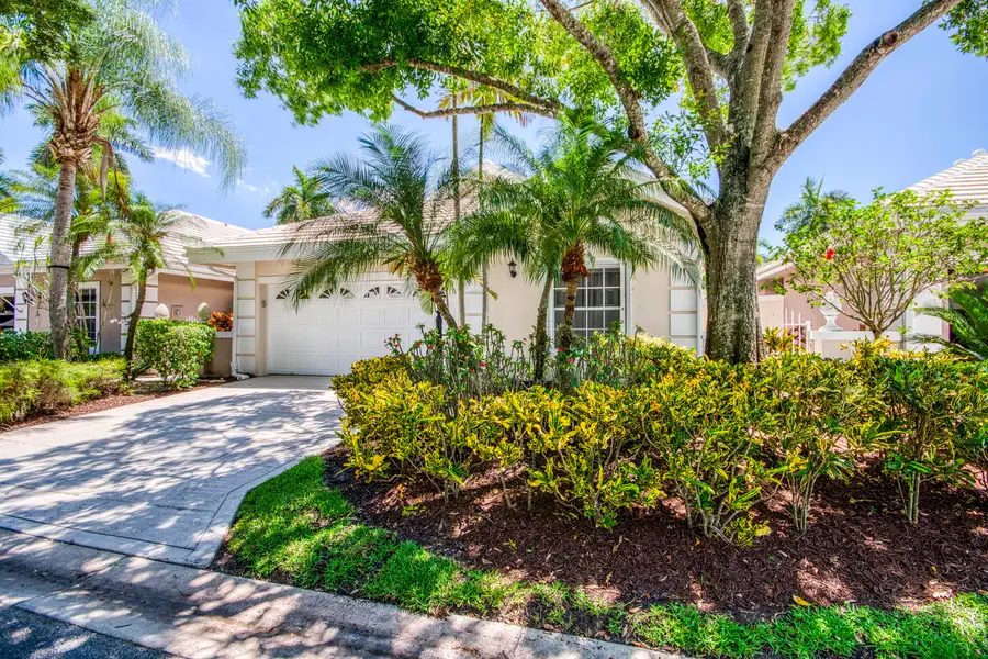 206 Canterbury Drive W, Palm Beach Gardens, FL 33418 - #3