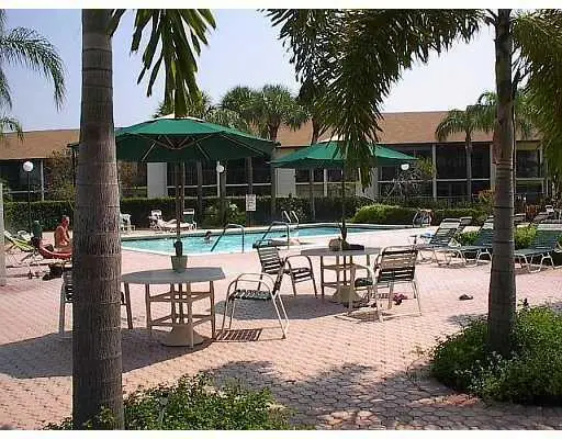 2307 SW 15th Street Sw #1, Deerfield Beach, FL 33442