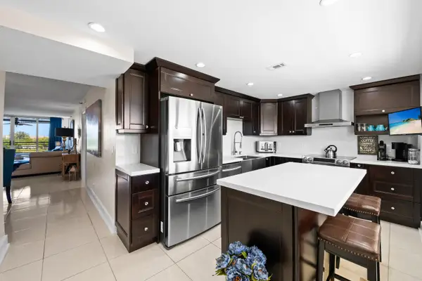 3095 N Course Drive #702, Pompano Beach, FL 33069