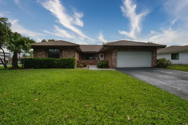 935 NW 110th Lane, Coral Springs, FL 33071
