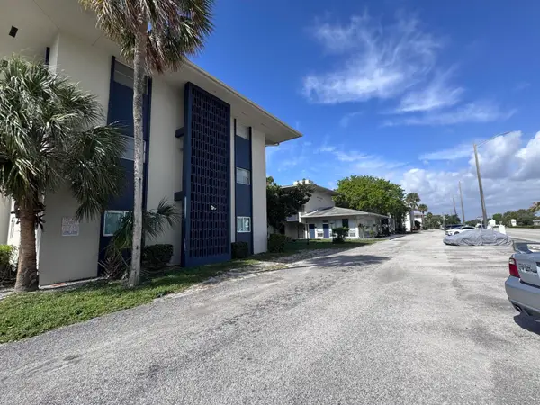 1150 E Sample Road #204, Pompano Beach, FL 33064