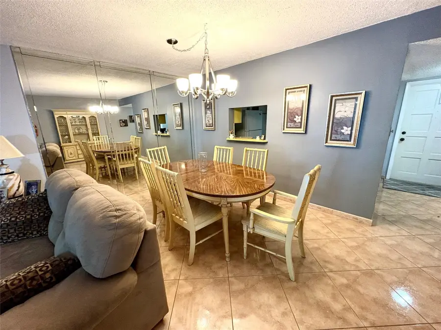 4401 NW 41st Street #110, Lauderdale Lakes, FL 33319 - #3