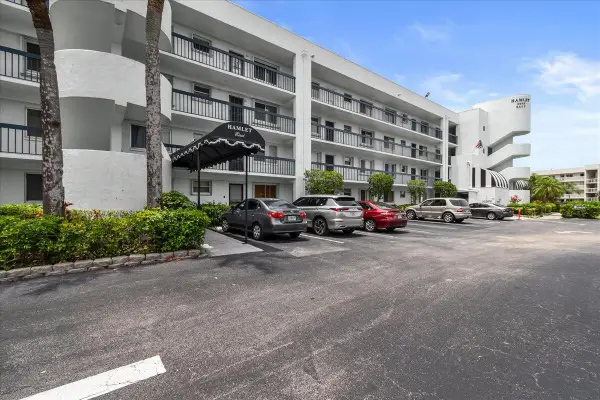 6698 10th Avenue N #305, Lake Worth, FL 33461