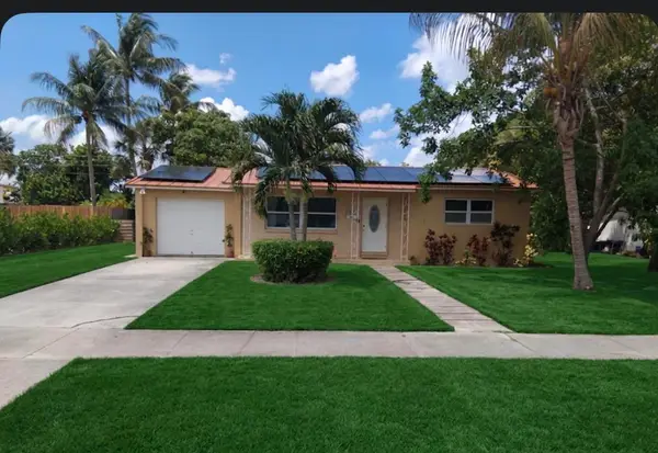 729 Ilex Court, West Palm Beach, FL 33403
