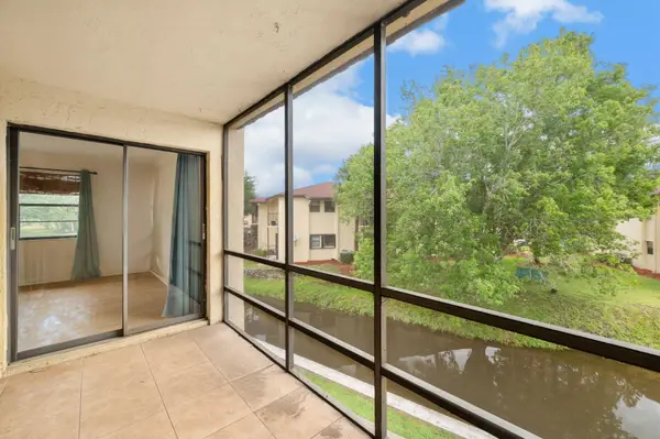 2050 Oleander Boulevard #2-206, Fort Pierce, FL 34950