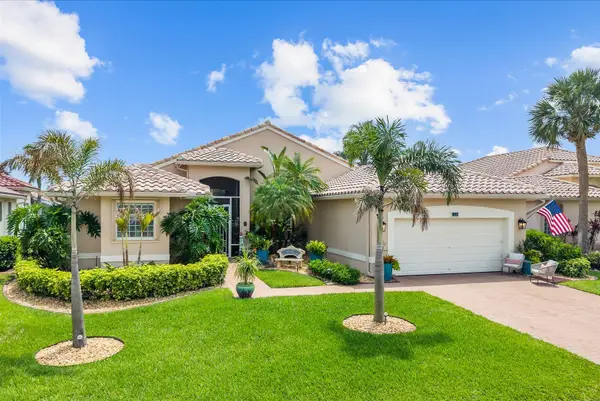 482 NW Blue Lake Drive, Port St Lucie, FL 34986