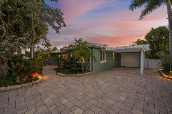 440 Jupiter Lane, Juno Beach, FL 33408