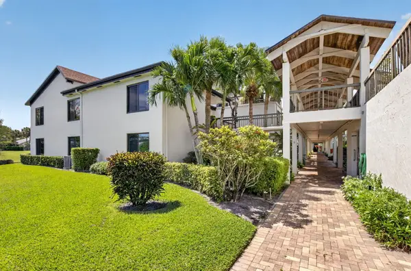 900 Greensward Lane #G110, Delray Beach, FL 33445