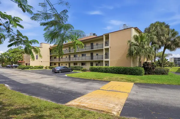 7900 NW 50th Street #204, Lauderhill, FL 33351