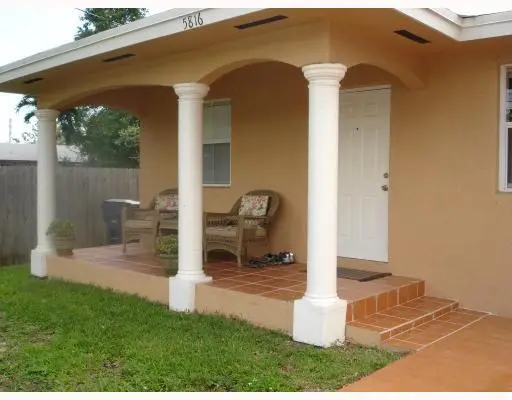 5816 Lincoln Street, Hollywood, FL 33021 - #2