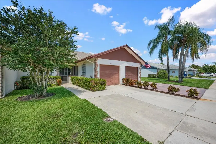129 Moccasin Trail S, Jupiter, FL 33458 - #2