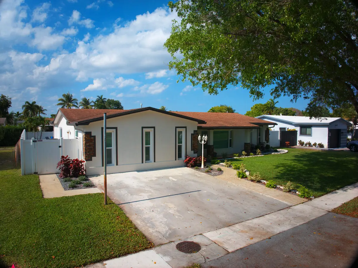 8651 NW 18th Street, Pembroke Pines, FL 33024 - #1