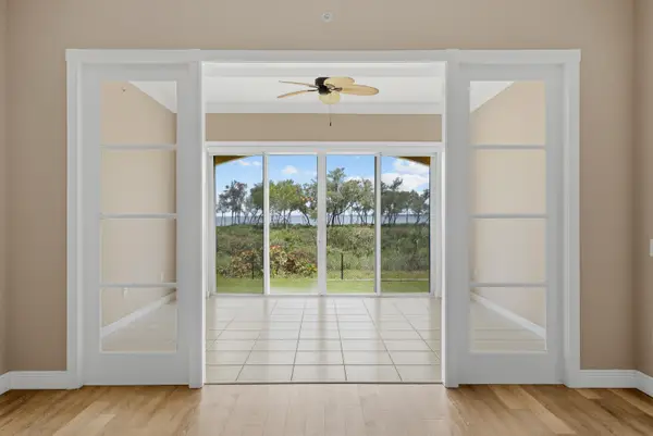 24 Harbour Isle Drive W #106, Fort Pierce, FL 34949