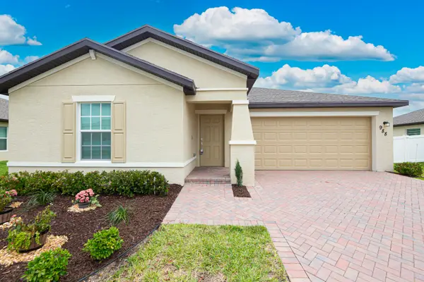 988 Bent Creek Drive, Fort Pierce, FL 34947
