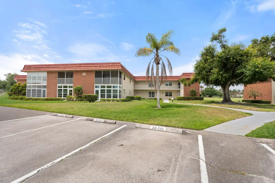 33 Pine Arbor Lane #102, Vero Beach, FL 32962 - #2