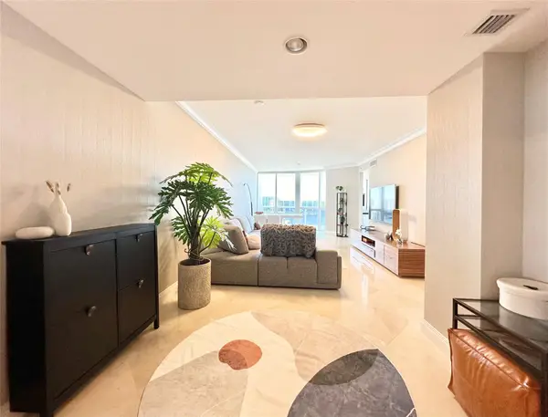 18201 Collins Avenue #1901, Sunny Isles Beach, FL 33160