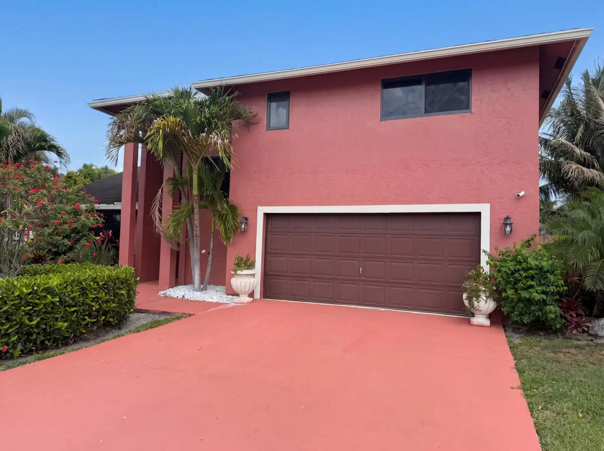 118 Waterway, Royal Palm Beach, FL 33411 - #1