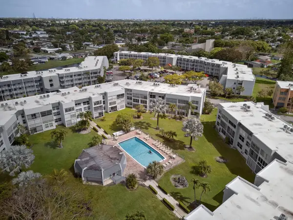 6570 Royal Palm Boulevard #306j, Margate, FL 33063