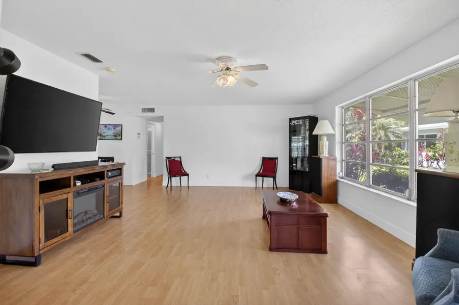 172 High Point Terrace W #D, Delray Beach, FL 33445 - #3