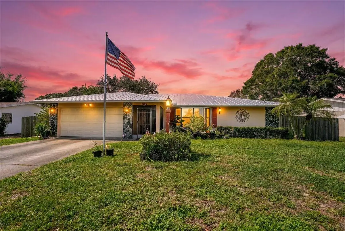 716 SE Evergreen Terrace, Port Saint Lucie, FL 34983 - #1