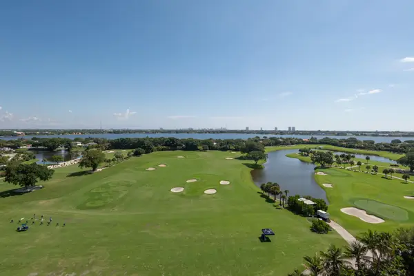 2000 Presidential Way #1401, West Palm Beach, FL 33401