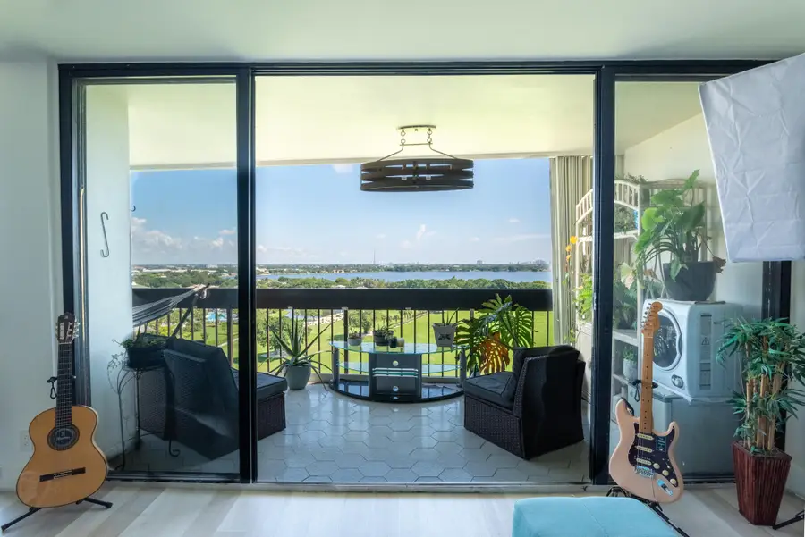 2000 Presidential Way #1401, West Palm Beach, FL 33401 - #2