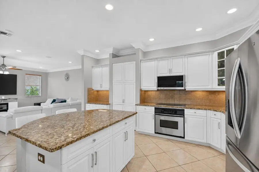 2214 Ridgewood Circle, Royal Palm Beach, FL 33411 - #3