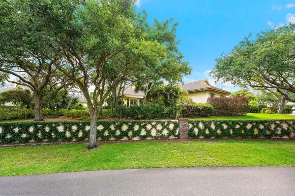 12001 SE Prestwick Terrace, Jupiter, FL 33469