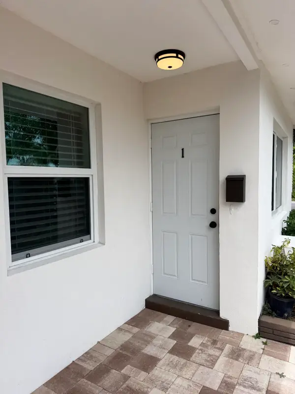 909 NE 10th Avenue #1, Pompano Beach, FL 33060