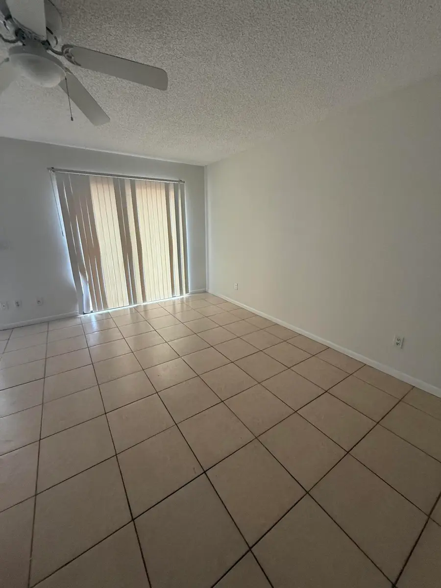 633 Executive Center Drive #L202, West Palm Beach, FL 33401 - #3
