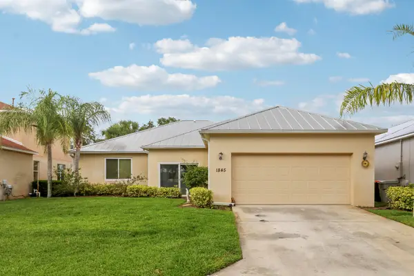 1845 Pointe West Way, Vero Beach, FL 32966