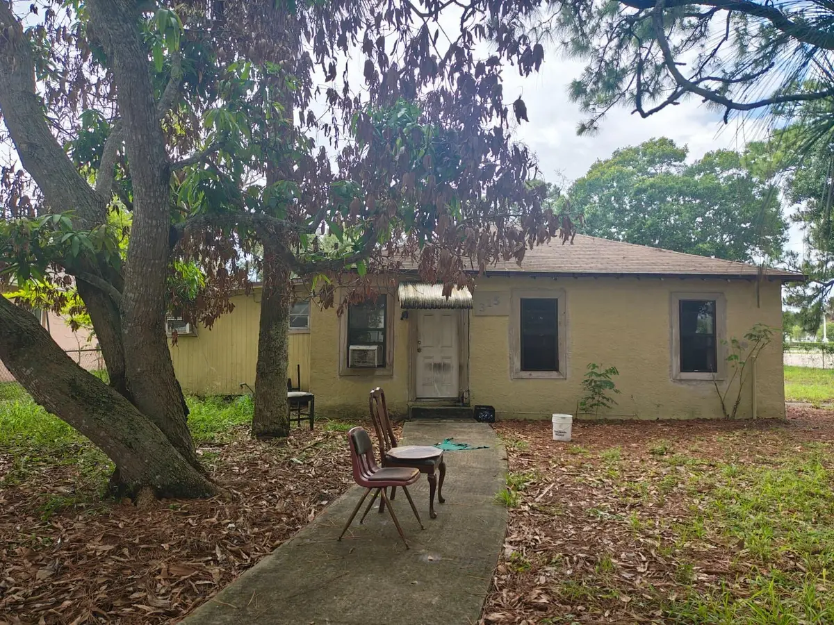 315 N 24th Street, Fort Pierce, FL 34950 - #1