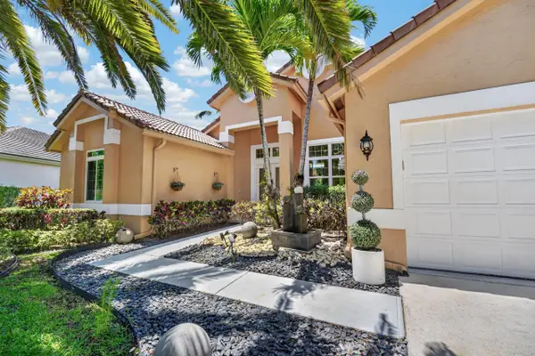 3043 Lakewood Drive, Weston, FL 33332