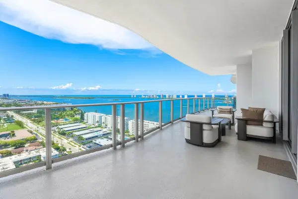 220 Lake Shore Drive #2109, Lake Park, FL 33403