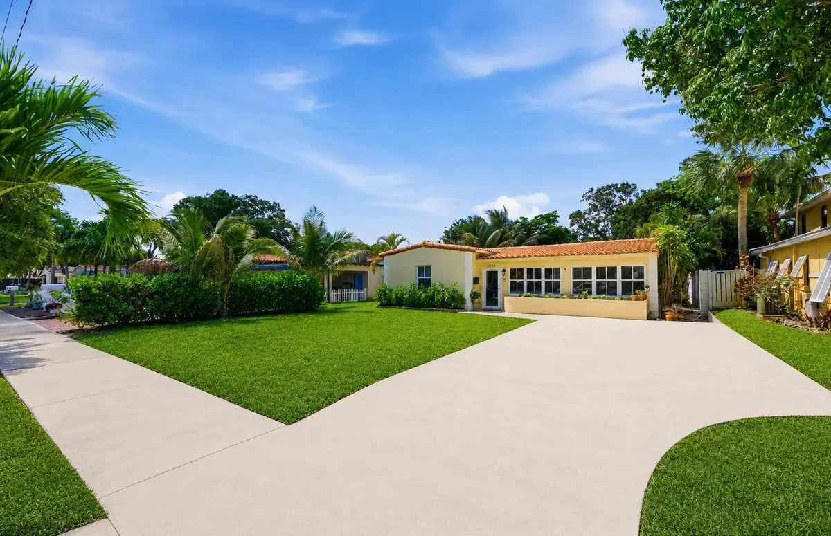 1020 SW 18th Court, Fort Lauderdale, FL 33315 - #1
